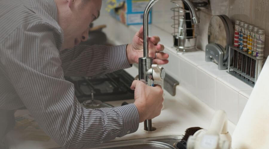 Expert burst pipe repair services in Ozona, TX